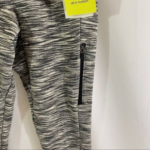 All in Motion Girls’ Mid-Rise Fleece Jogger Pants - Picture 2 of 6